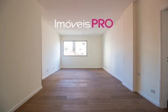 Unidade em retrofit na Vila Olímpia | 100 m² no miolo do bairro | 3 dorm | 2 vagas
