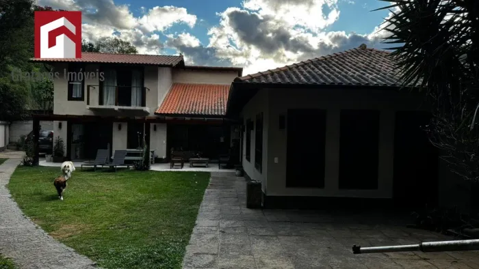 EXCELENTE CASA EM CONDOMÍNIO FECHADO EM NOGUEIRA