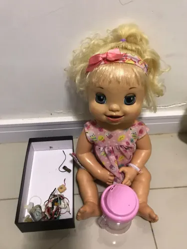 Baby alive troninho