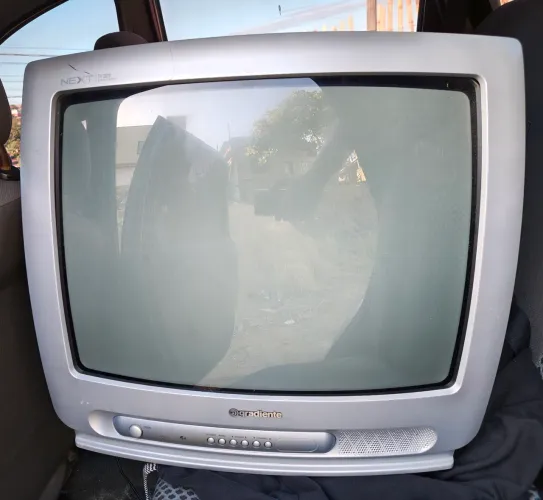 Tv tudo 29 polegadas BOM PRA GAME