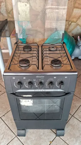 Vende-se Fogão