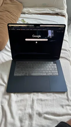 MacBook Air Apple 15" Chip M4, 16GB RAM, SSD 256GB