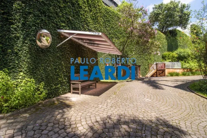 CASA EM CONDOMÍNIO - JARDIM GUEDALA - SP