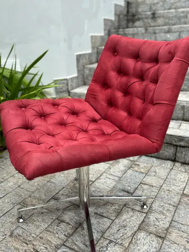 2 Cadeiras Suede Vermelha Capitonê Base Inox Giratória 