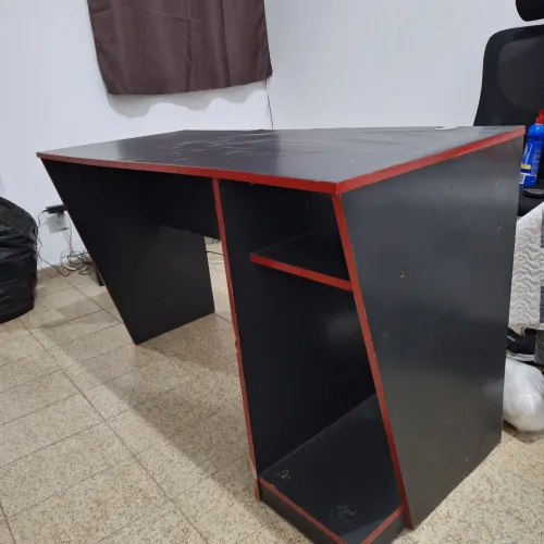 Mesa de escritório para computador