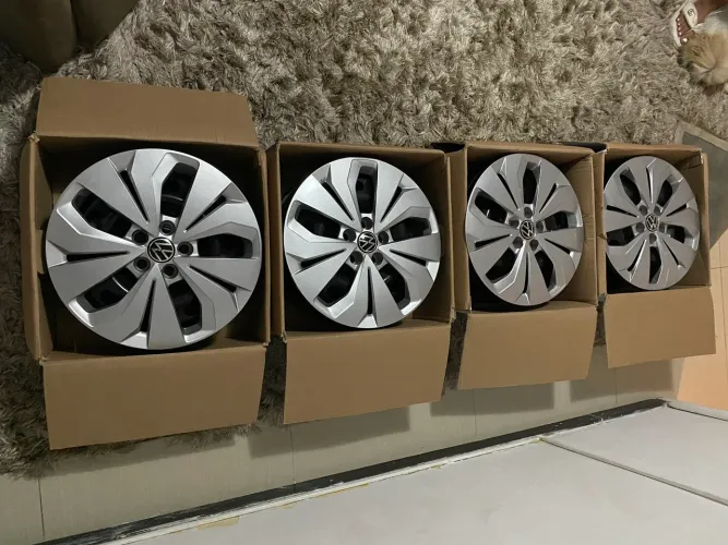 Rodas e calotas originais Volkswagen aro 16