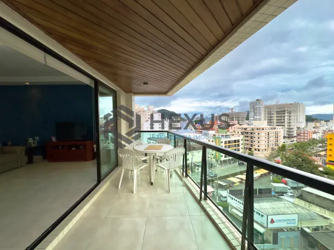 Apartamento com varanda e lazer no Jardim Astúrias, Guarujá
