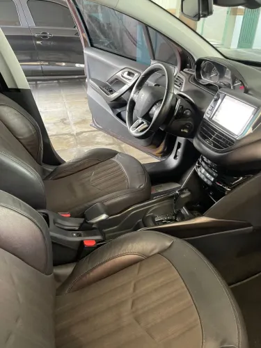 Peugeot 2008 Griffe 1.6 Flex 16V 5P Aut. 2017