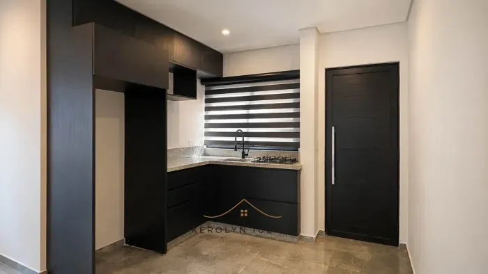 Casa moderna semi mobiliada em condomínio fechado para locação no Hauer