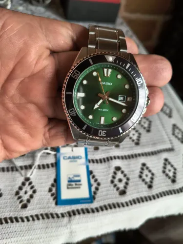 Vendo um relógio Casio duro semi-novo 