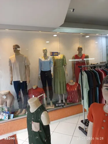 Passo o ponto de loja de roupas na rua carijós, metragem 125 M2 com 23 anos de atuação.