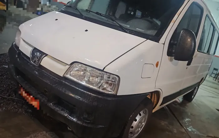 Peugeot Boxer 2.3 Minibus 15/16l TB Diesel. 2016