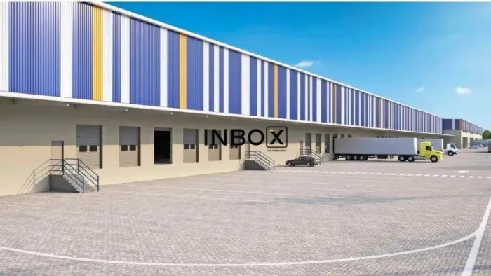 Depósito na RS 118 com duas docas