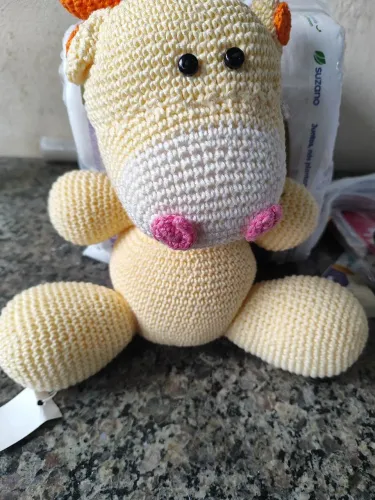 Amigurumi girafa em crochê