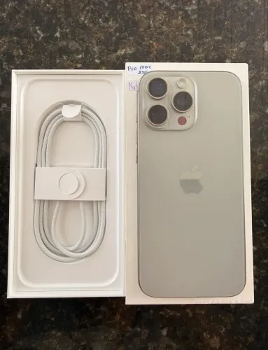 iPhone 16 Pro Max 256Gb