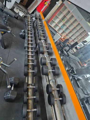 Jogo dumbell monobloco injetado importado 10 a 40kg