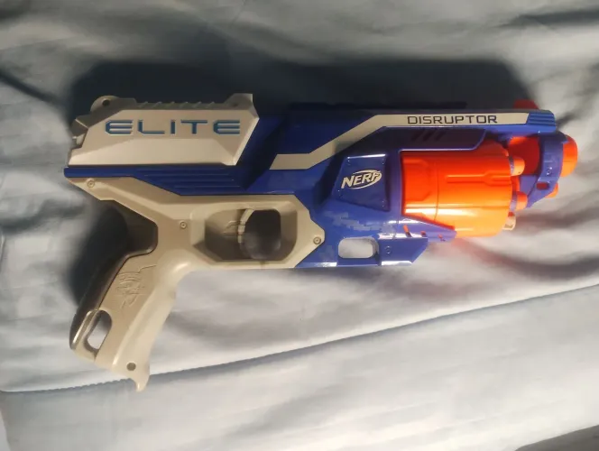 Nerf Elite semi-nova 