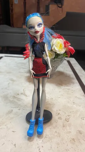 Monster high ghoulia