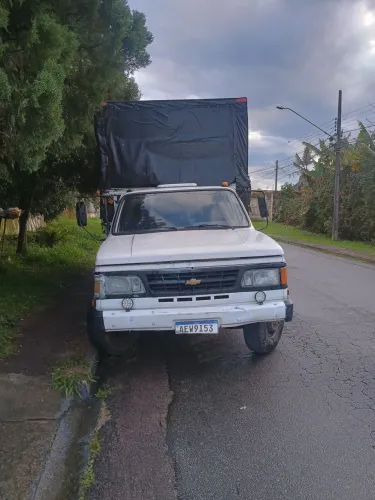Caminhão d40 carroceria