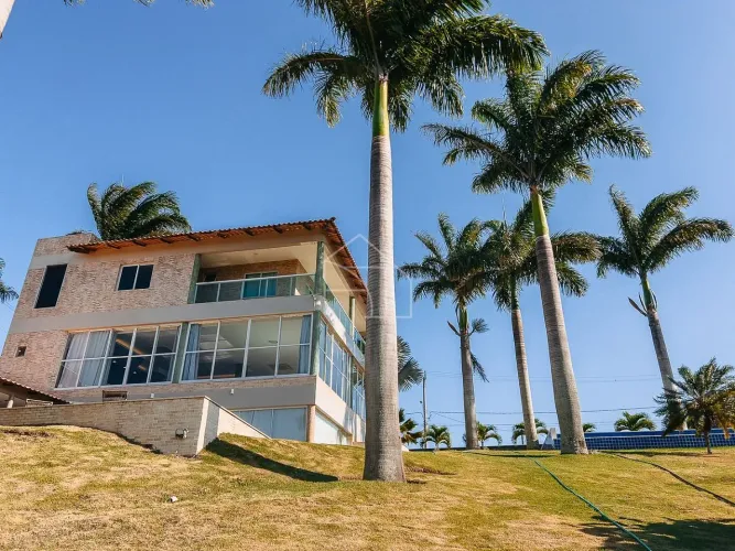 CASA DE ALTO PADRÃO À VENDA GUARAPARI/ES