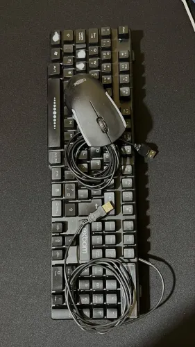 Teclado semi mecânico e Mouse com Led - Usado