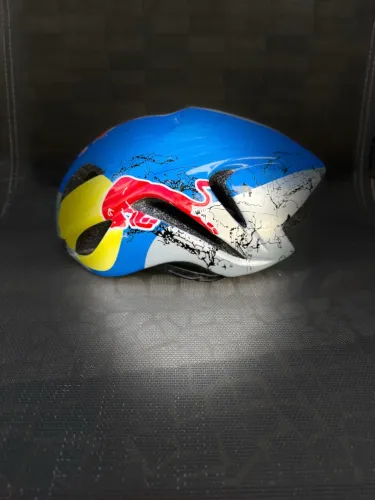 Capacete Red Bull