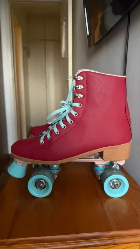 Patins 4 rodas usado 3x