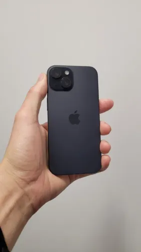 iPhone 15 128 GB - Saude da bateria 90%