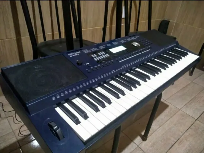 Teclado Roland ex30 