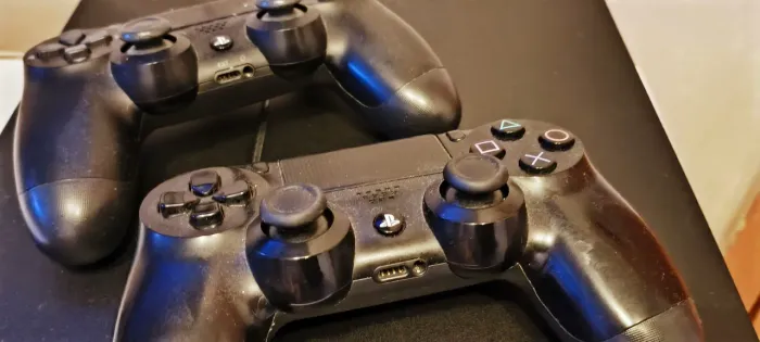 Vendo Playstation 4 completo 