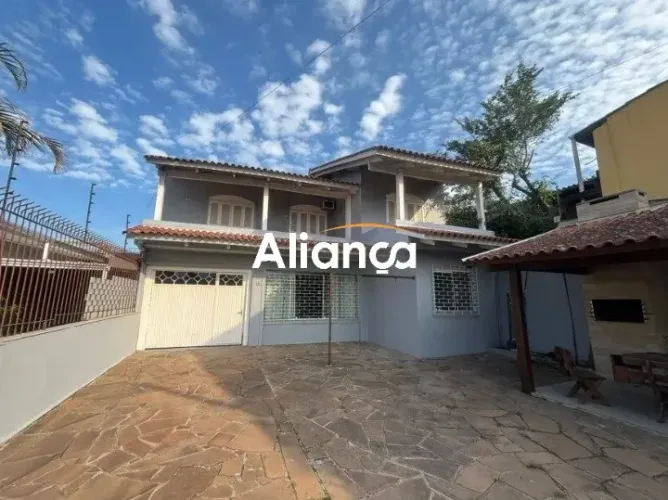 Casa Semimobiliada para Alugar, 3 Quartos, 250m², 3 Vagas - Porto Alegre /RS