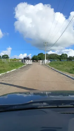 Chácara com porteira fechada