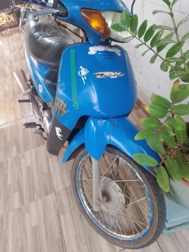 Moto biz Honda c100 ano 2003/2004 apenas pedal