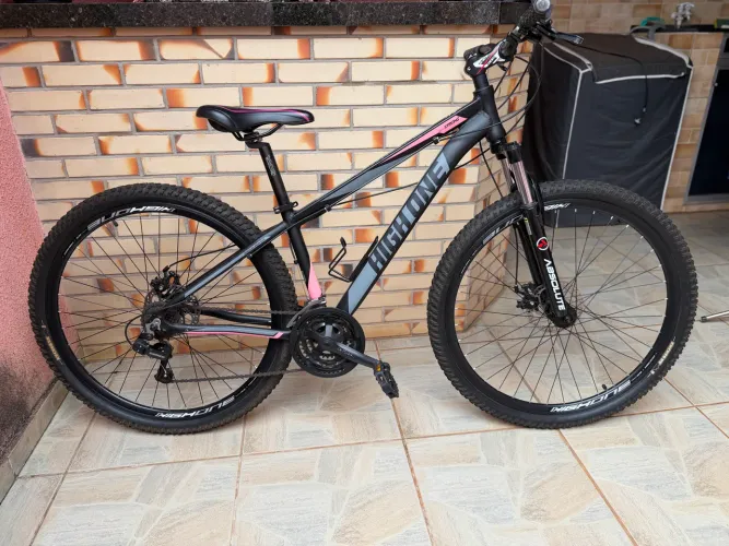 Bicicleta High One Aro 29 | Freio a disco | Shimano | Suspensão Absolute