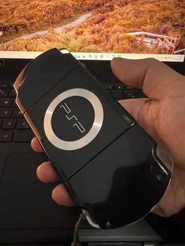 PSP 2000 desbloqueado em ótimo estado