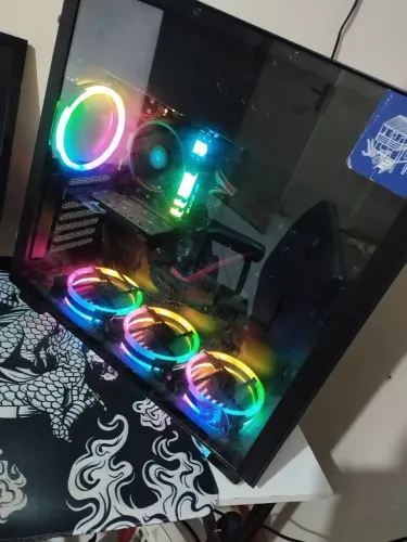 Vendo Pc 4,200 ótimo custo benefício pra quem quer trabalhar ou jogar jogos.