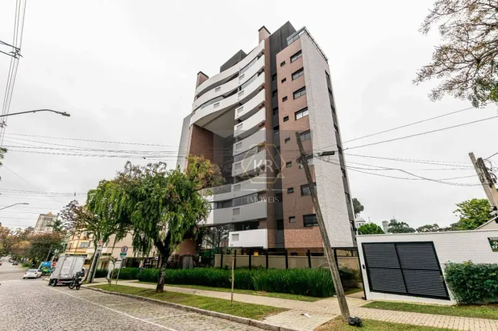 Apartamento com 3 dormitórios para alugar, semi-mobiliado, Mercês - Curitiba/PR