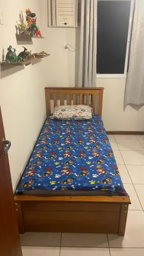 Cama solteiro com cama auxiliar + colchão