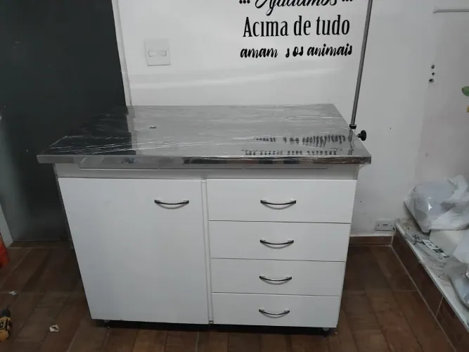 Vendo mesa atendimento veterinário