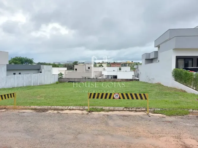 Lote no Condomínio Jardim Veneza, Senador Canedo, GO