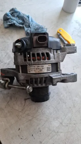 Alternador corolla 2015-2019 1.8/2.0   (Cod: 27060-0T320)