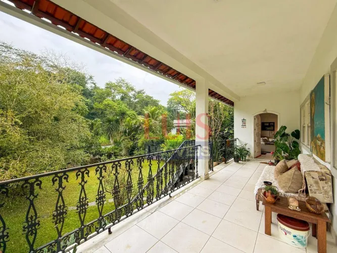 Sítio com 4 dormitórios à venda, 3750 m² por R$ 2.000.000,00 - Itaipu - Niterói/RJ