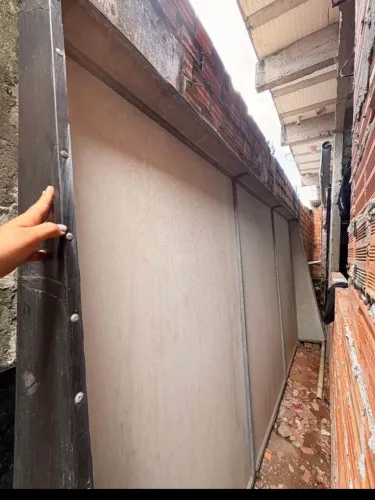 Toldo de metanol 4 m e meio de comprimento por um e 90 de largura