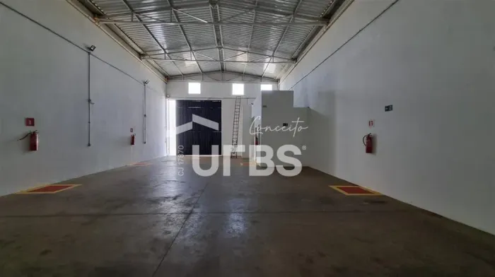 Galpão com 180m² à venda no Jardim Brasília