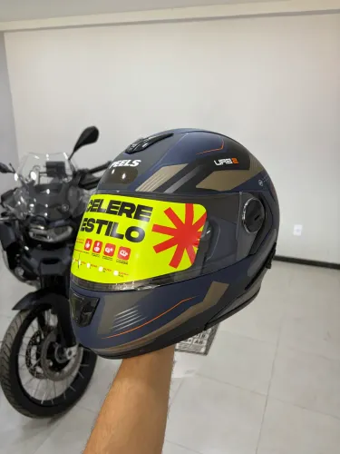 Capacete PEELS URBAN SKYLINE COM ÓCULOS INTERNO