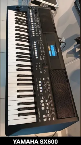 YAMAHA SX600