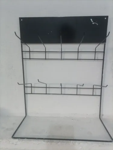 Display com 10 ganchos 