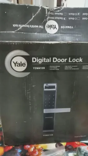 Fechadura eletrônica Yale digital Door lock modelo YDM4109