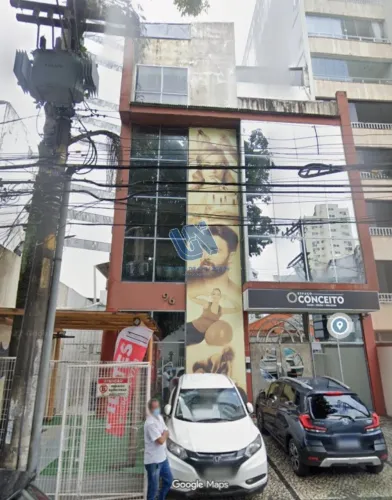 Prédio comercial com 4 andares e elevador 400m2 na Graça