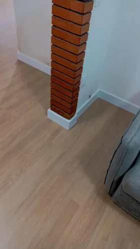 Instalação piso laminado piso de vinílico instalamos porta pronta melhor preço da região 